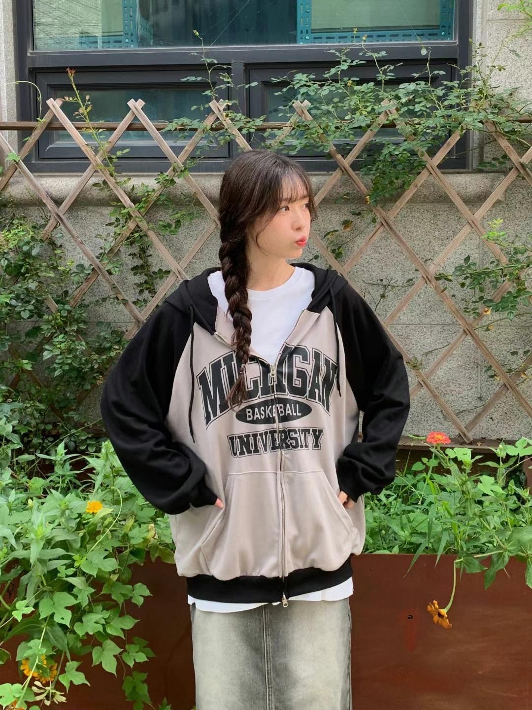 ￼現貨+預購ෆ🏷ʏᴜɴᴀ’s ·正韓代購🇰🇷寬鬆雙色拼接字母連帽長袖上衣 4colors