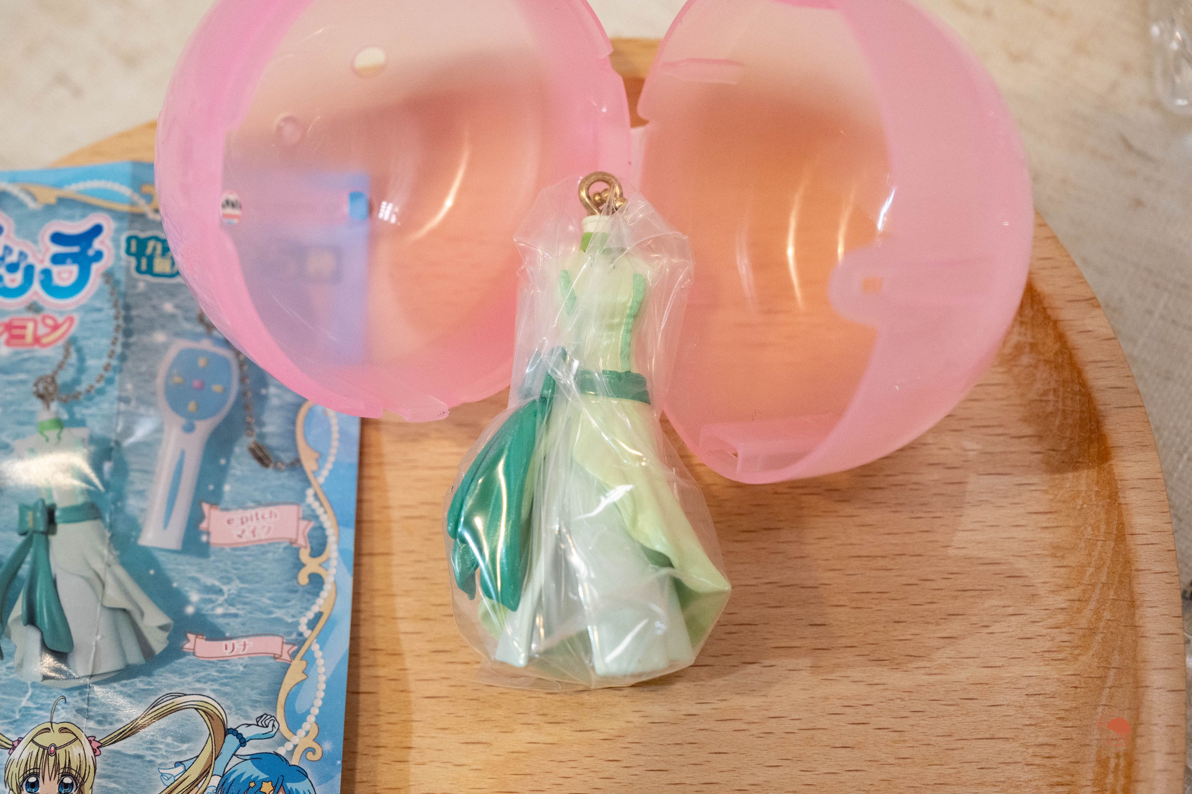 現貨｜真珠美人魚 BANDAI 扭蛋 服裝與麥克風造型吊飾