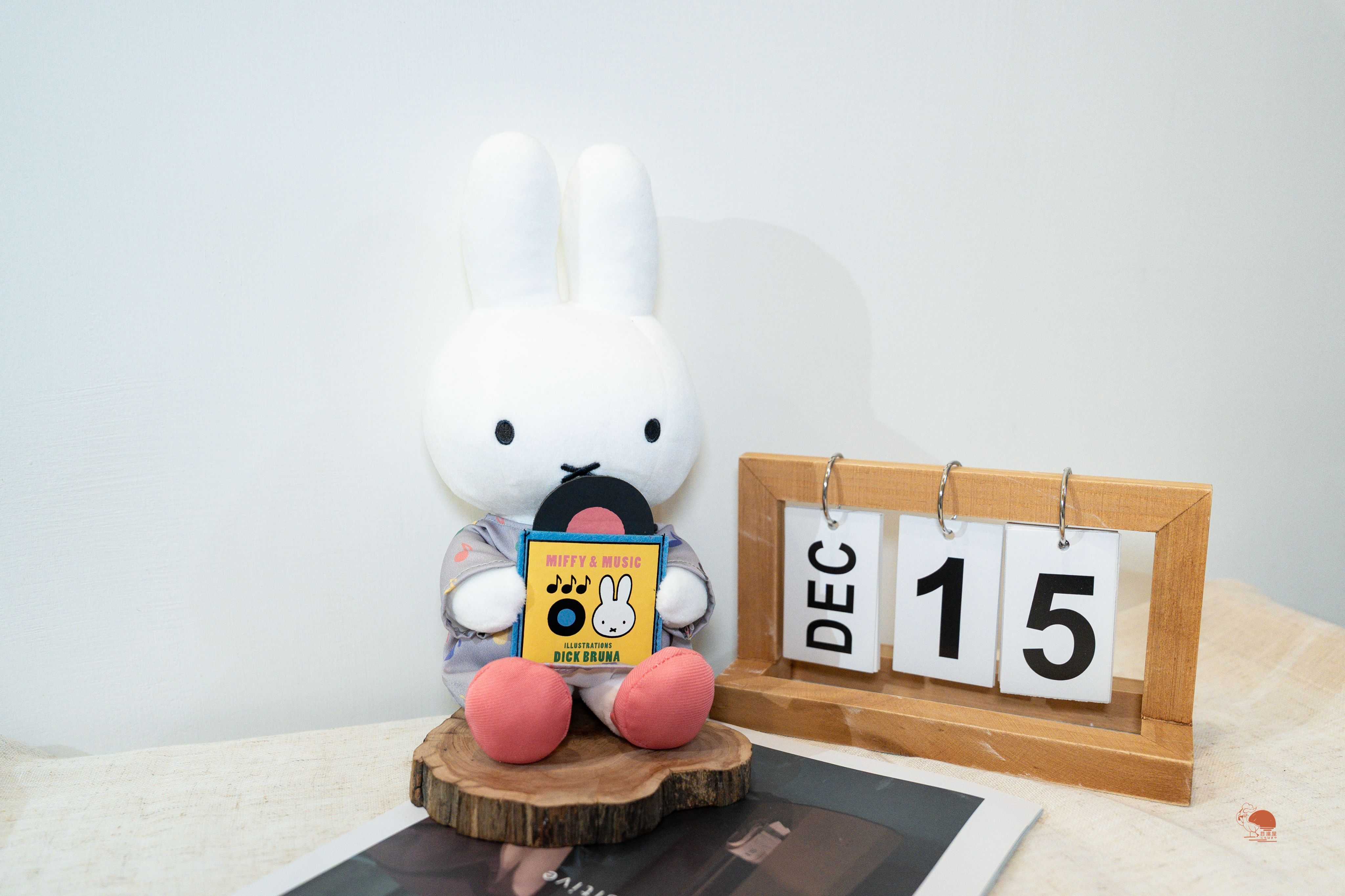 現貨 日本 Miffy 米飛兔  Miffy ＆ Music 音樂系列 唱片款 絨毛玩偶娃娃