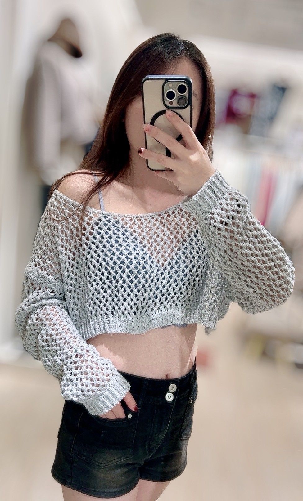 短版針織洞洞上衣