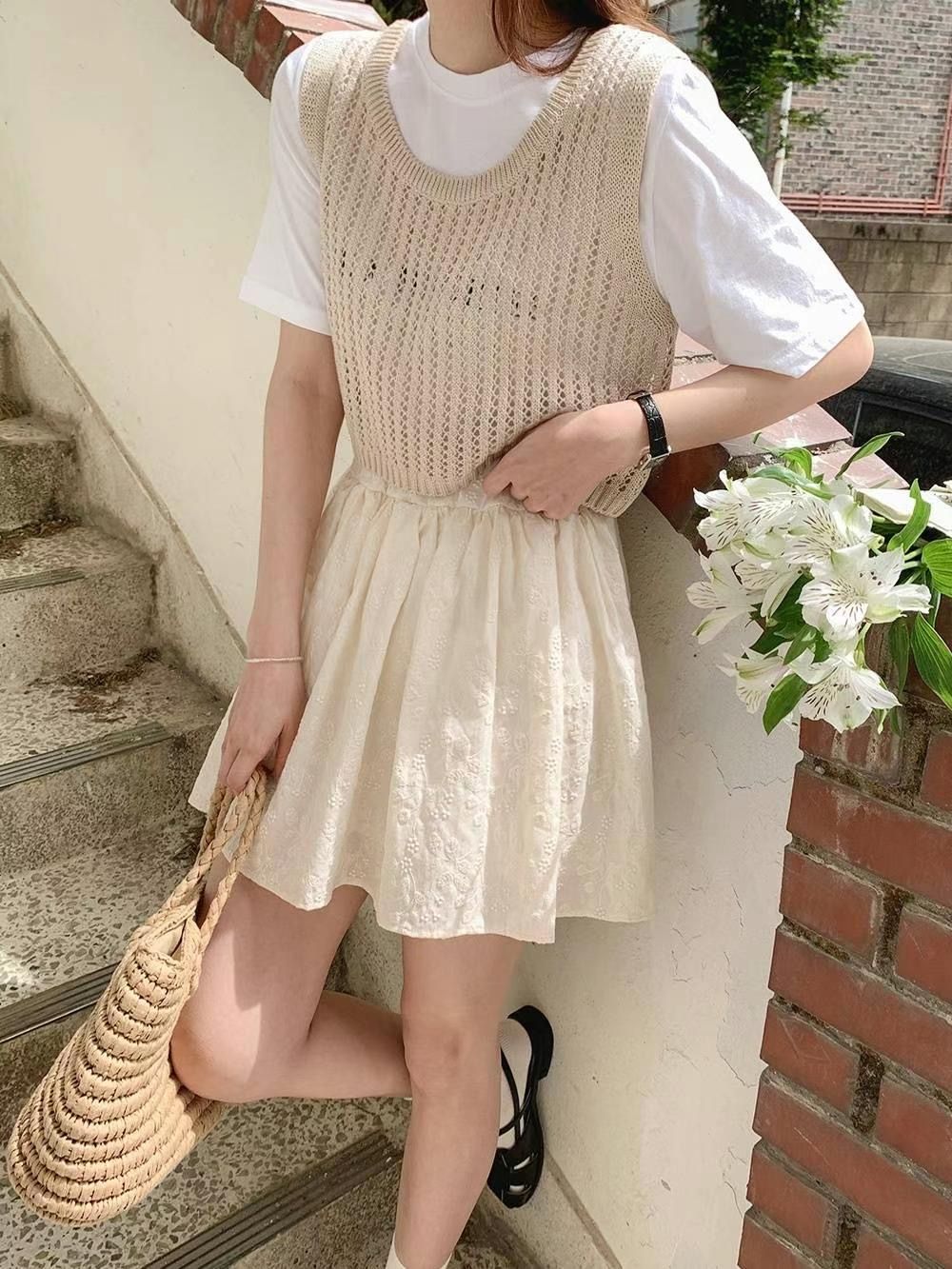 超美精緻蕾絲花花澎澎短裙/1色