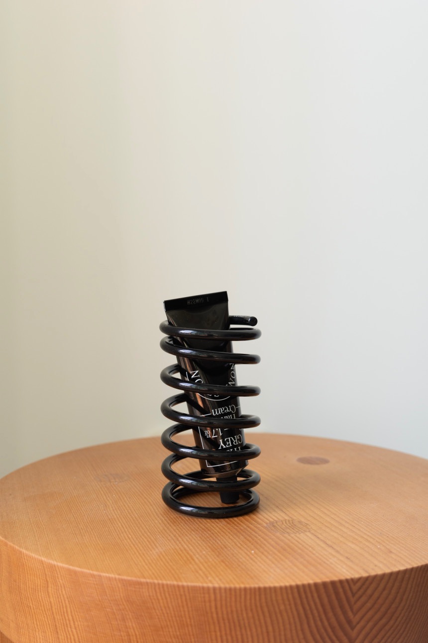 𝐒𝐮𝐧𝐬𝐞𝐭 𝐒𝐞𝐥𝐞𝐜𝐭預購 | 韓國TUDES 聯名黑色螺旋支架 限量