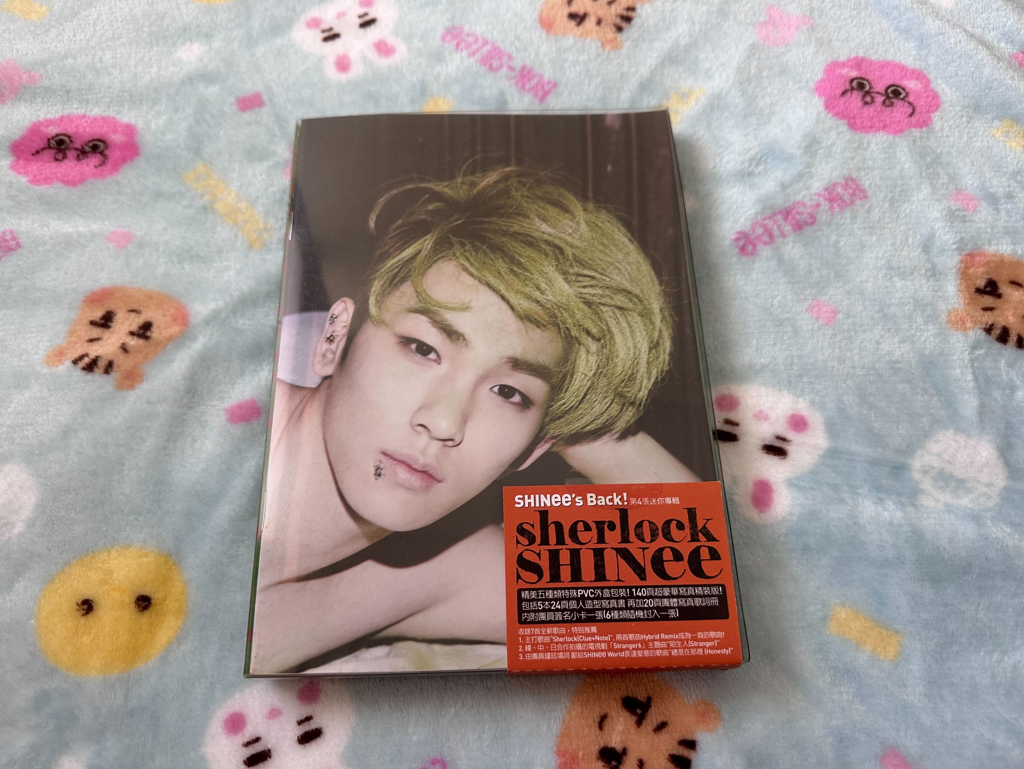 Sherlock台壓專 內含六本寫真小卡及手勢貼紙