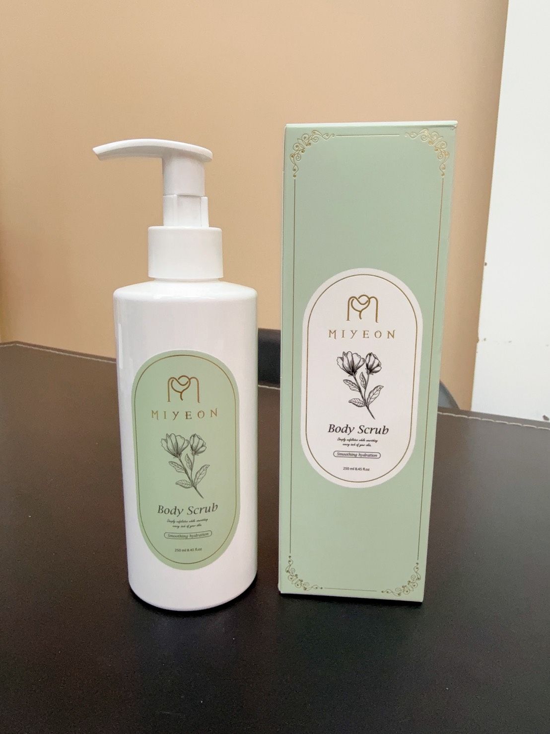 🌟御姎妍MIYEON 極嫩磨砂沐浴乳（買一送一）$1280