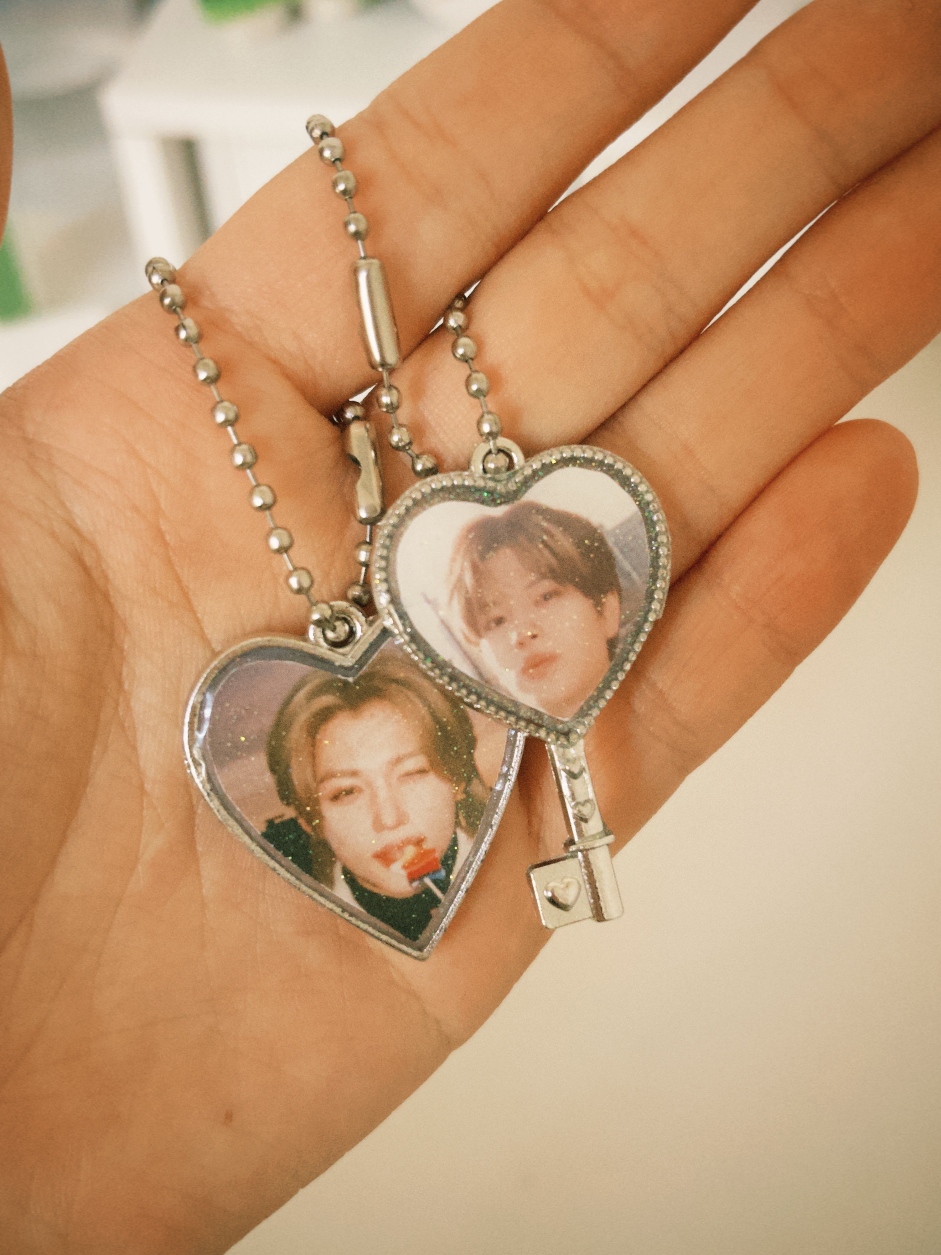 𝑮𝒐𝒍𝒅𝒆𝒏 𝒉𝒐𝒖𝒓（圖二有背面♡  ̖́-