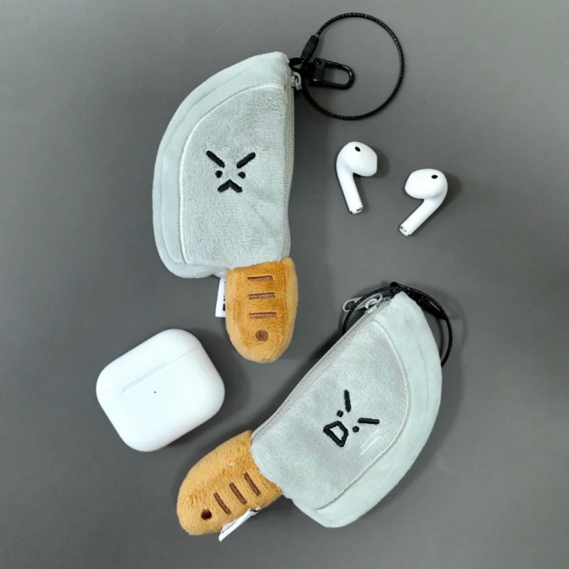 符合我精神狀態的🔪耳機/零錢小包