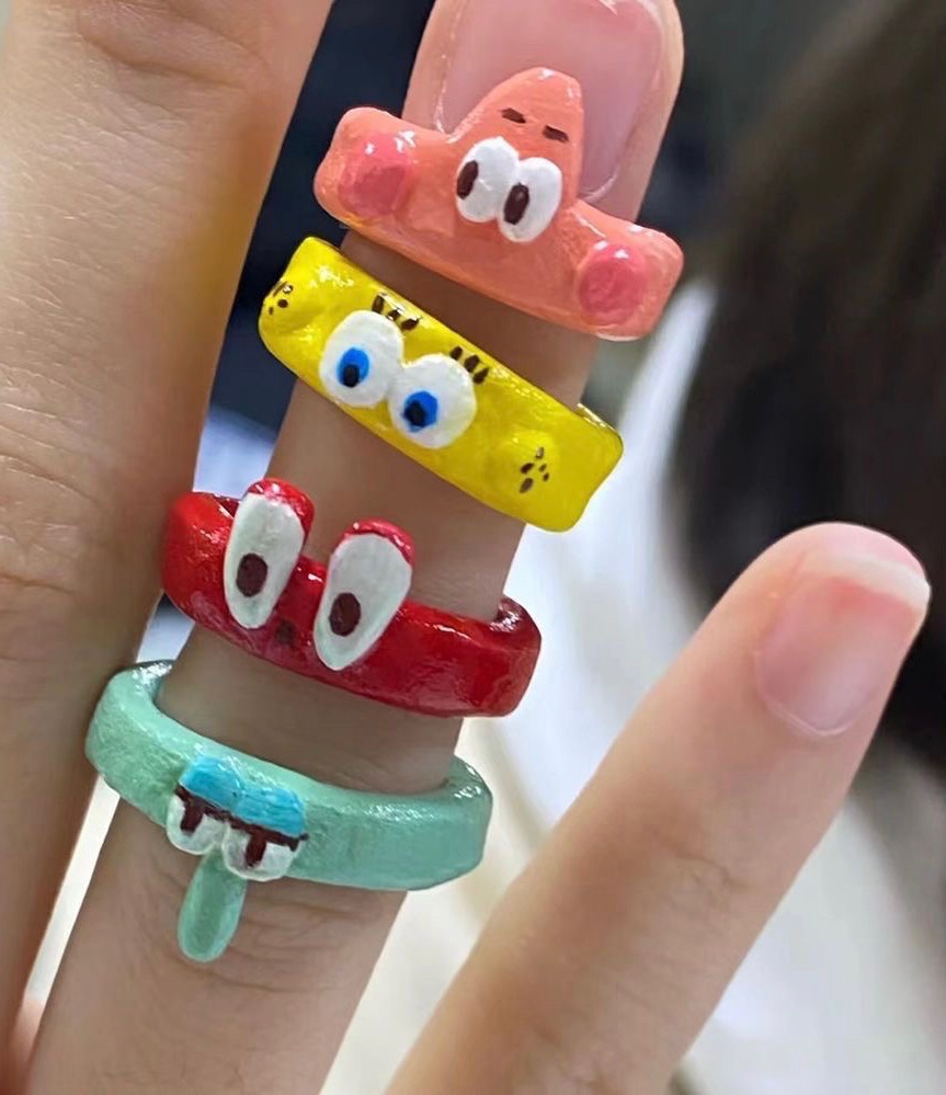 超可愛的海綿寶寶戒指💍共4款 怎麼搭都好可愛😆