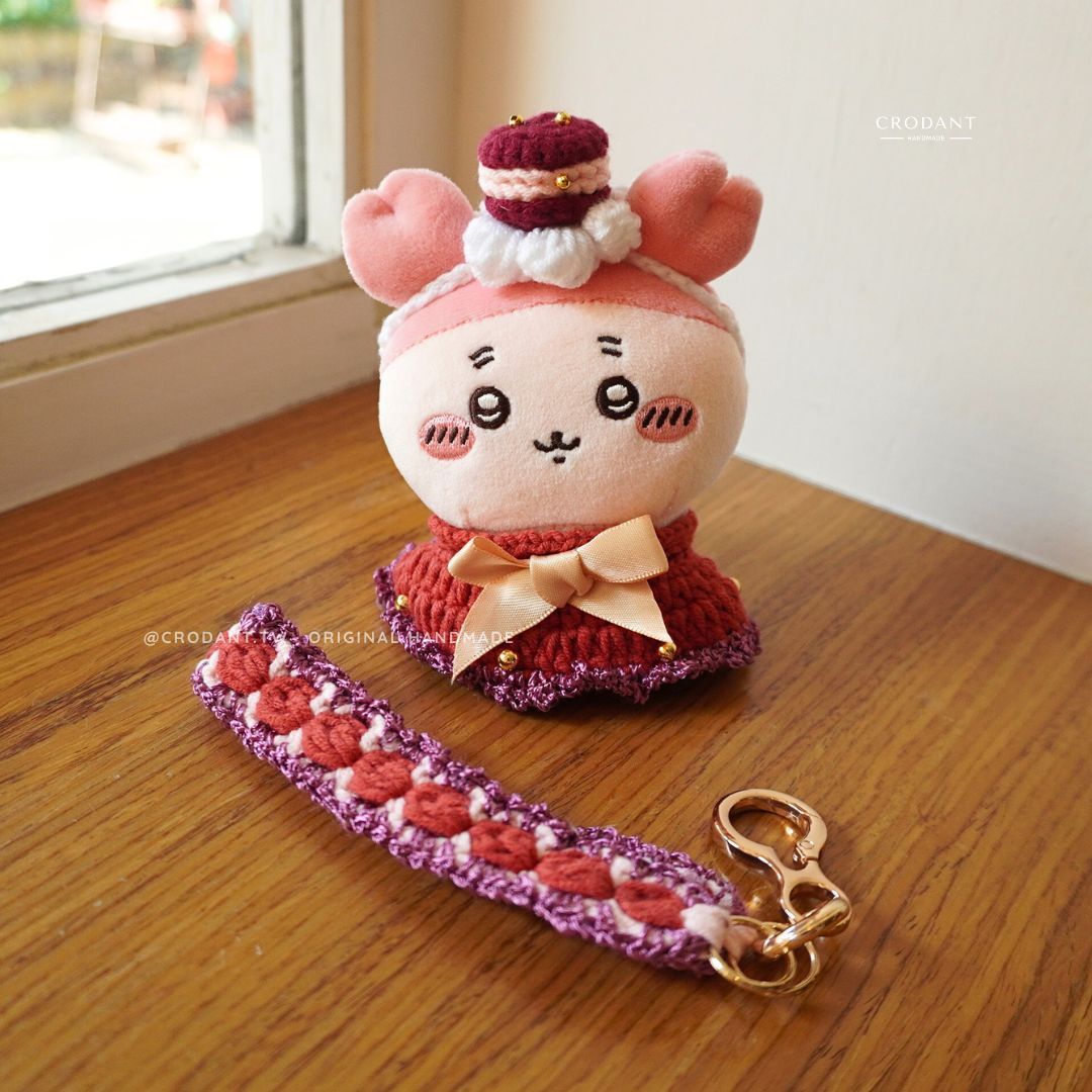 夢境甜點館-覆盆莓馬卡龍（娃衣+手機掛繩組合）