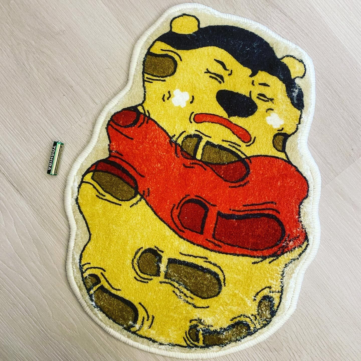 ［豆奇玩具］Angry Pooh刷毛小地毯