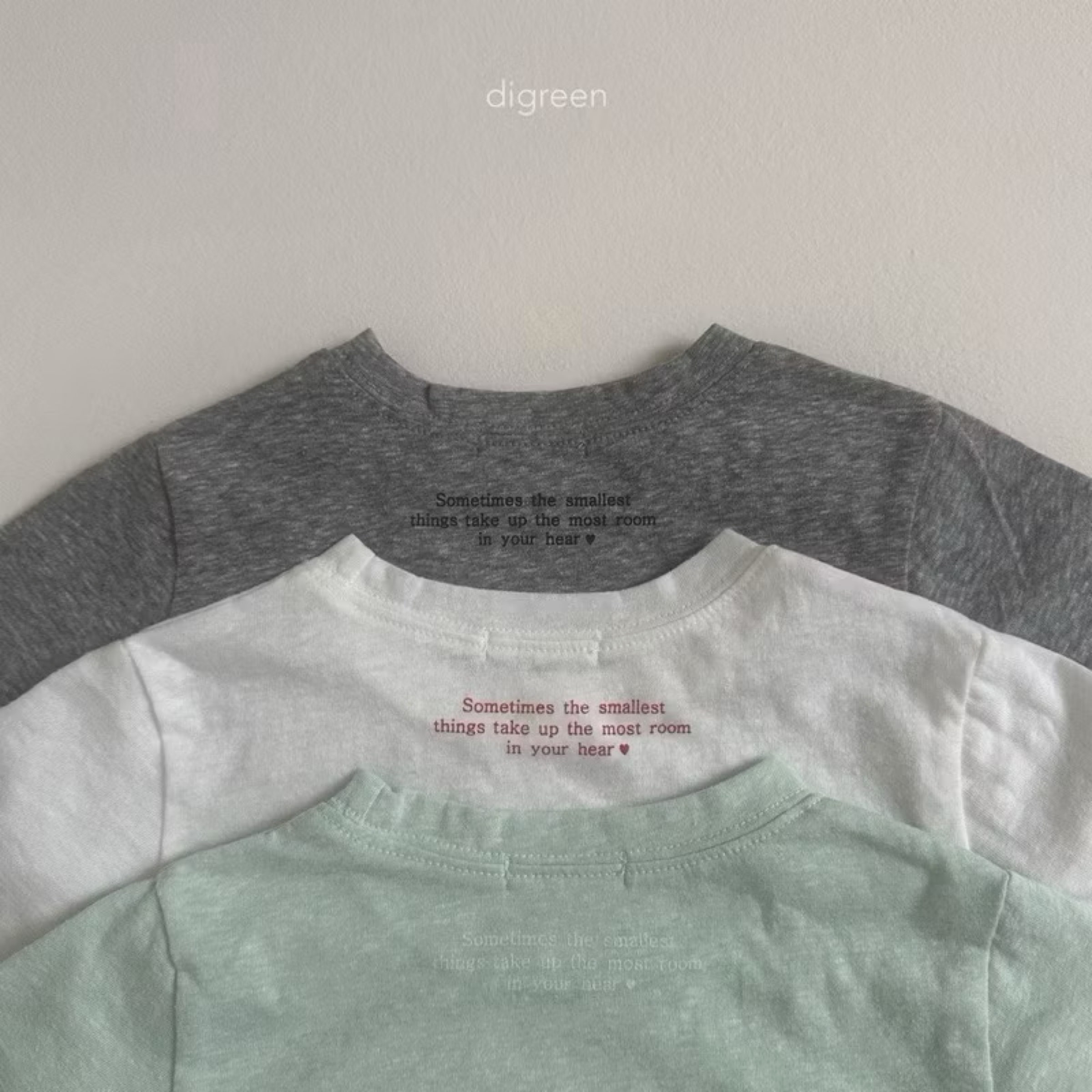 🇰🇷正韓現貨｜24H快速出貨｜digreen 後背英文字母T恤（透薄軟柔） 85-100cm