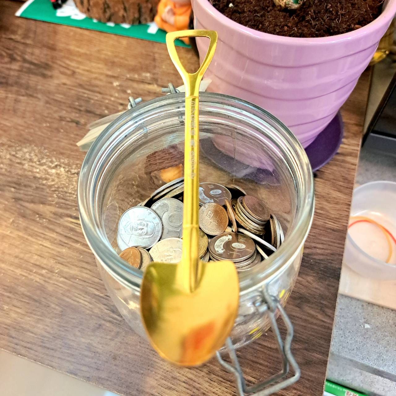 月老紅線查查｜白沙屯開工金鏟子｜聚財擺飾・存錢儀式小物｜開工招財・開運存錢｜MIT台灣文創設計｜月來月好系列