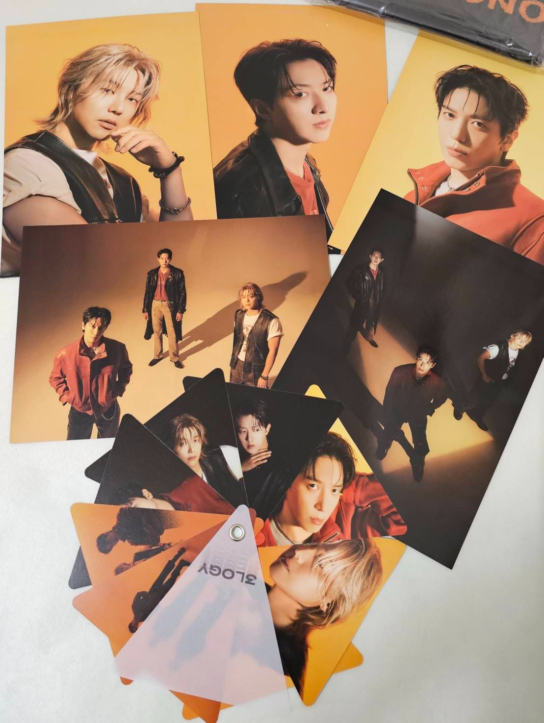 CNBLUE 3LOGY A4海報全套組（預售）