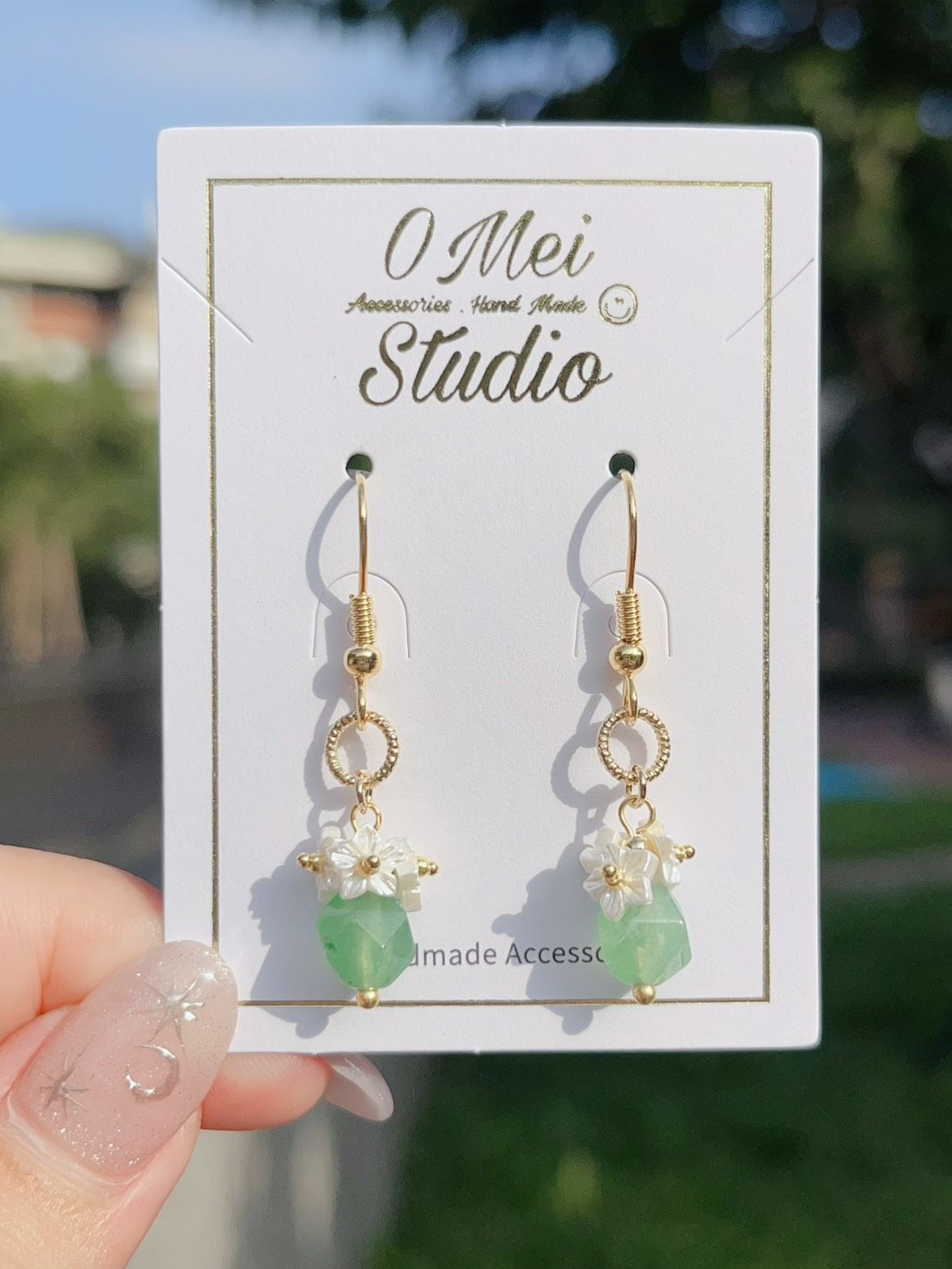 手作耳環－古典綠切面珠花花耳環