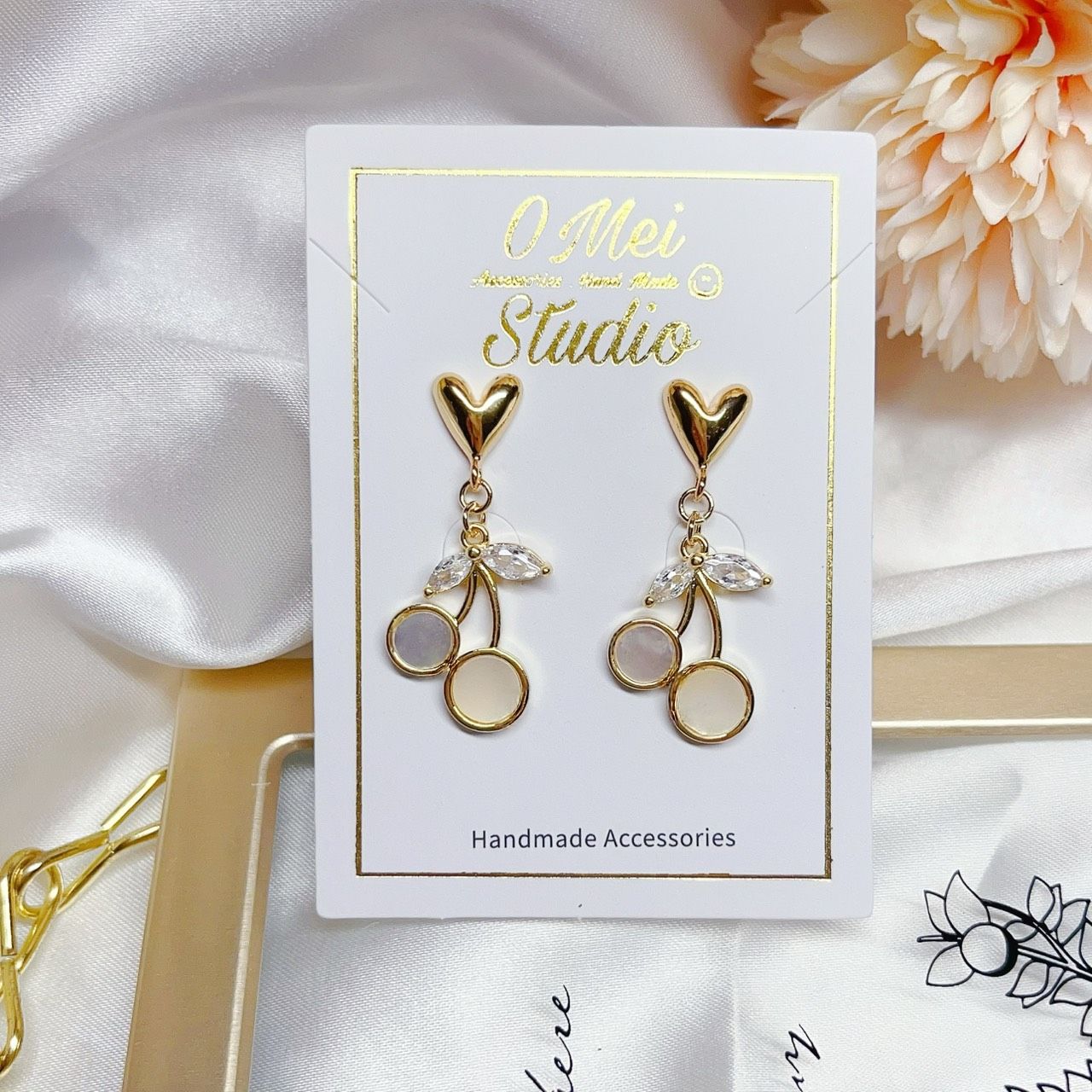 手作耳環-2026.01新品-愛心貝殼石櫻桃耳環