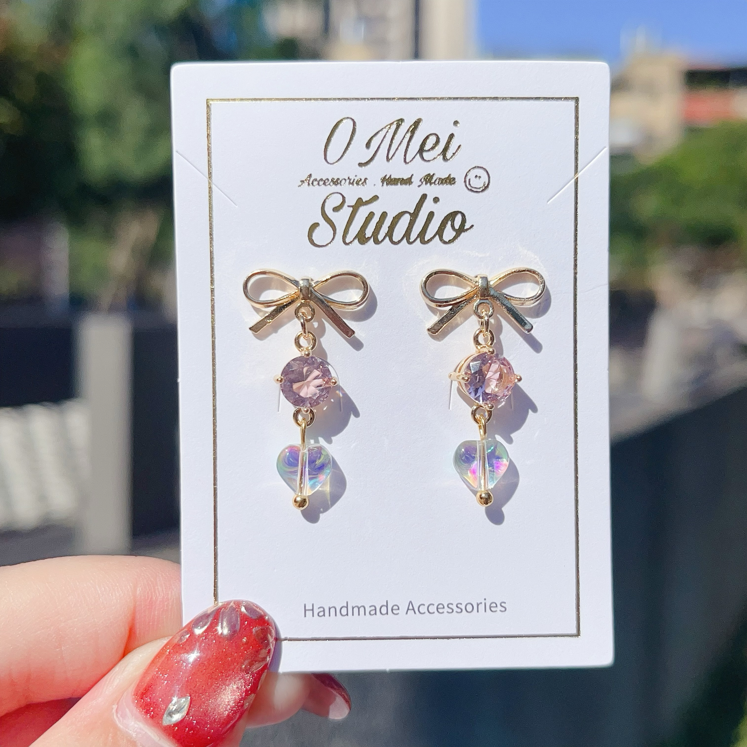 手作耳環-2026.01新品-蝴蝶結粉鋯石絢彩愛心耳環