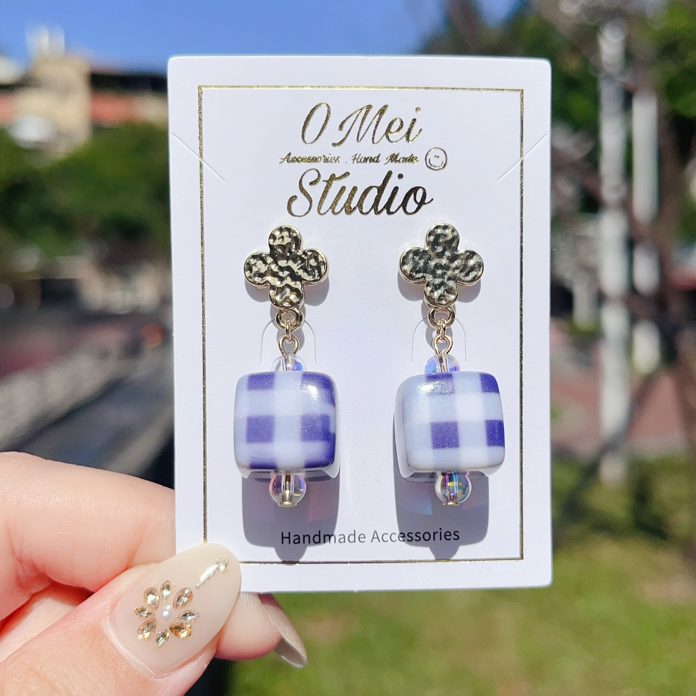 手作耳環-2026.01新品-四葉草復古藍色格紋耳環