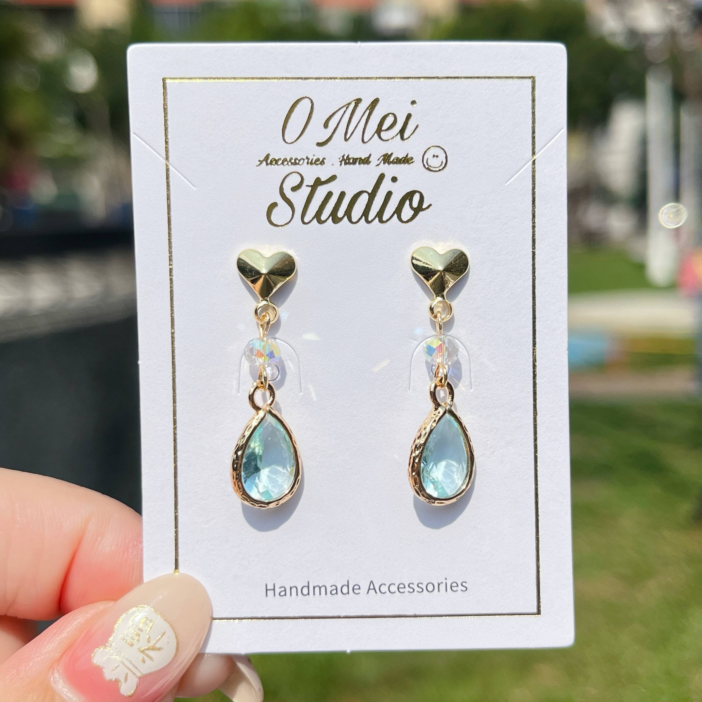 手作耳環-2026.03新品-愛心淡藍玻璃寶石耳環