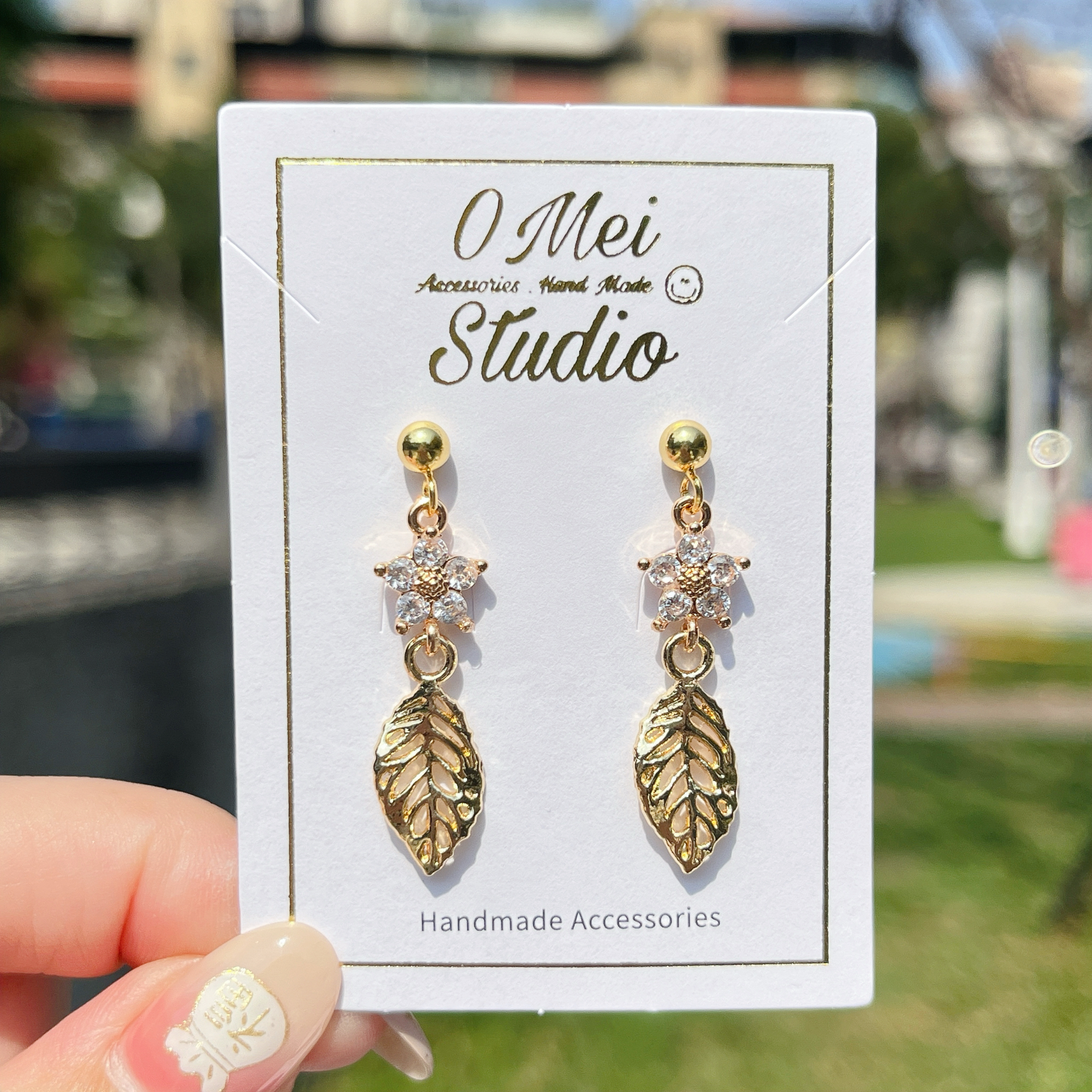 手作耳環-2026.03新品-白色鋯石花花樹葉耳環