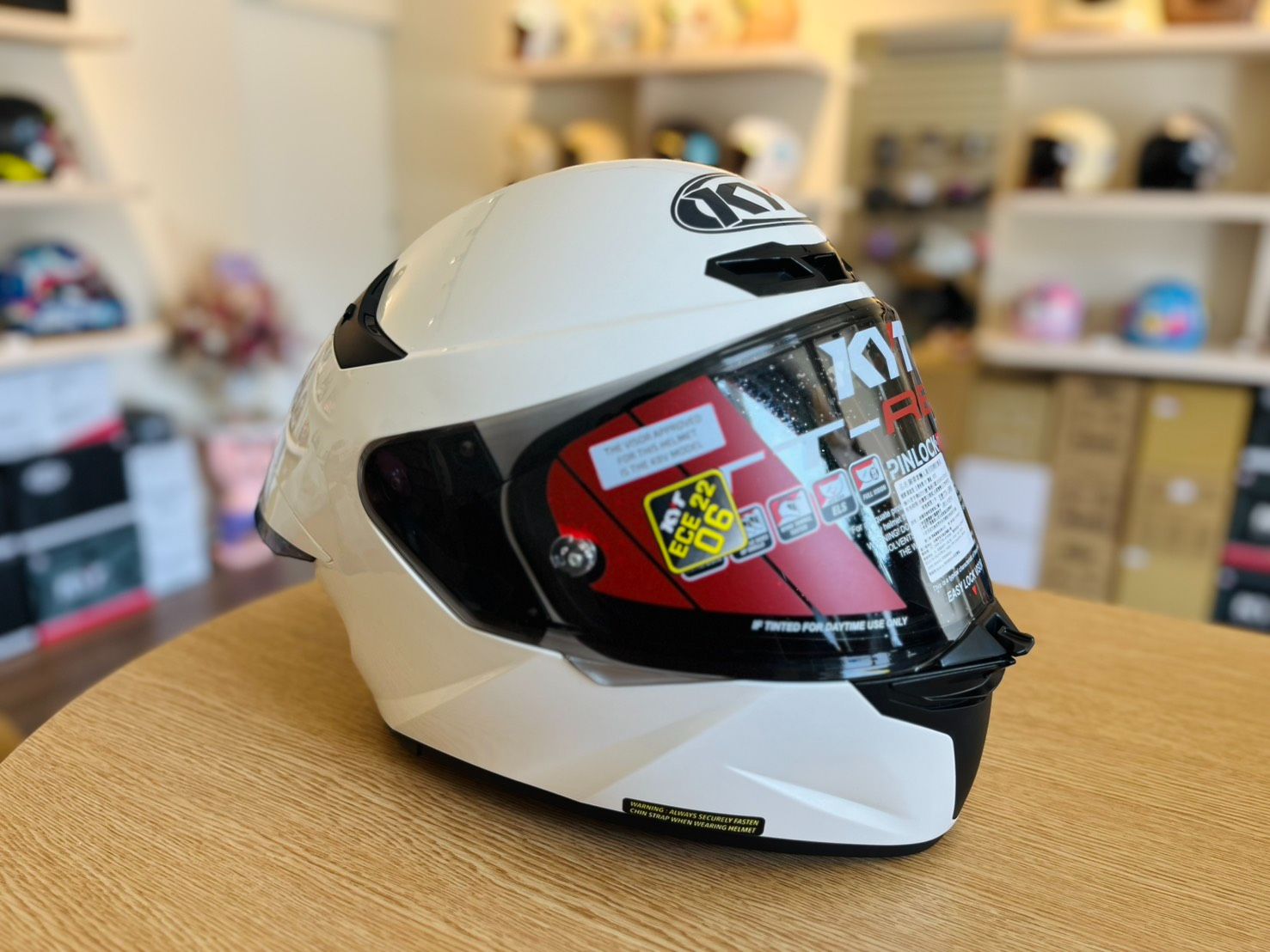 KYT- TT-REVO（贈原廠鴨尾）