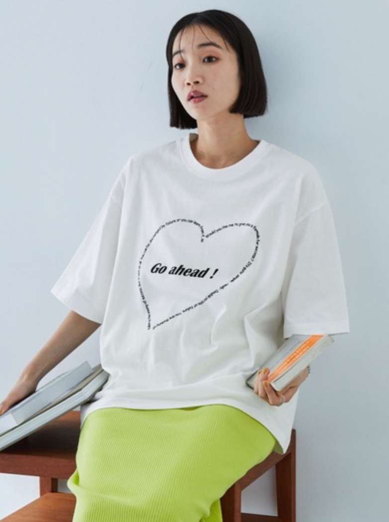 現貨✨兩種SIZE、男女可穿！Oversize大愛心印花Tee sc1226