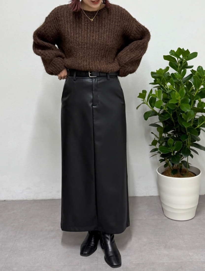 現貨！【Discoat】時尚都會女性的彈性仿皮修身長裙