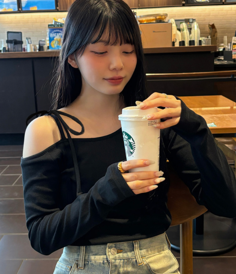 現貨！蝴蝶結單肩羅紋上衣 gn310