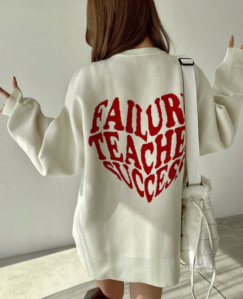 現貨！背後愛心Logo針織上衣 Back Heart Logo Knit Top