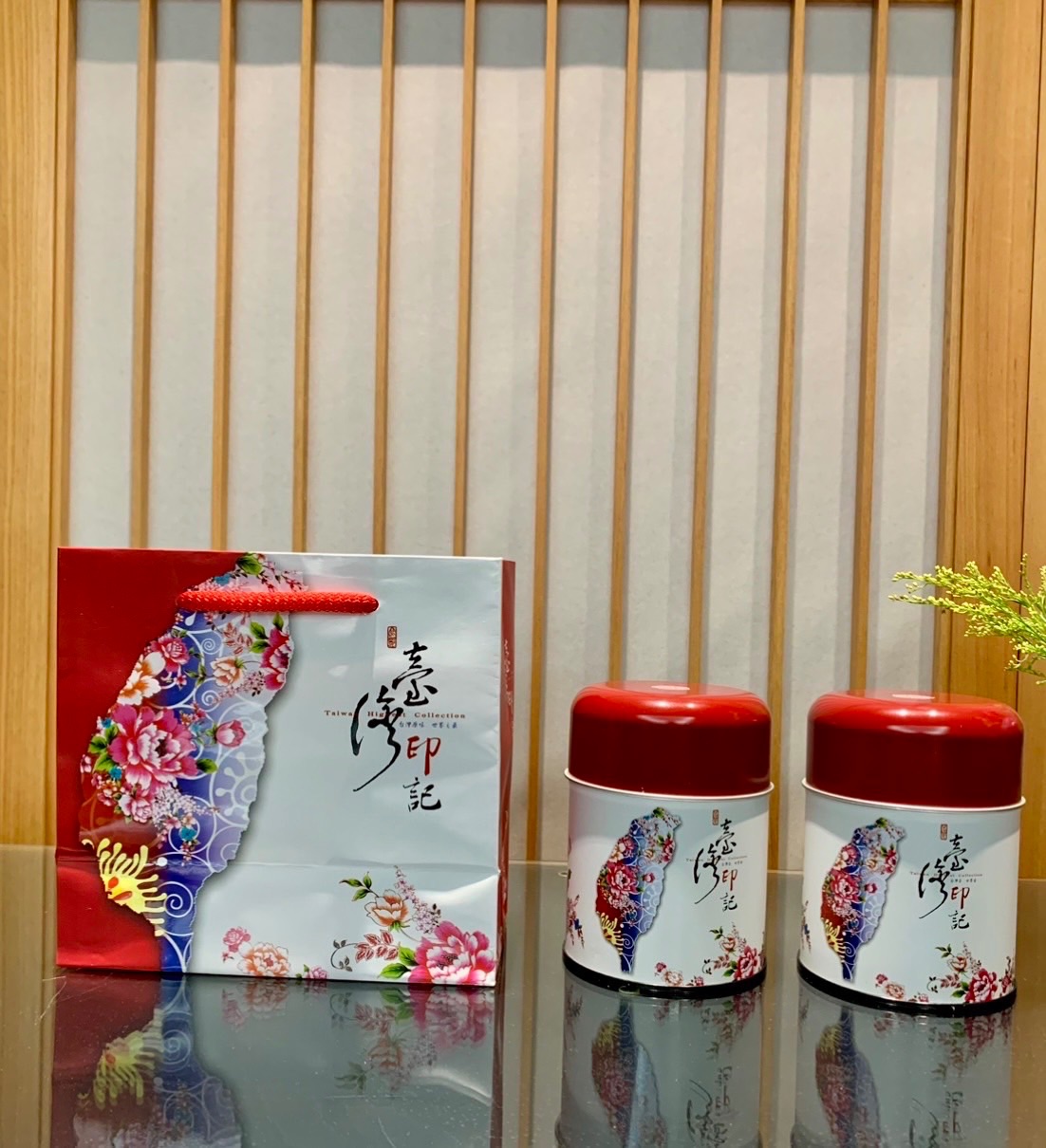 臺灣印記鐵罐禮盒（附小鐵罐*2、小手提袋*1）