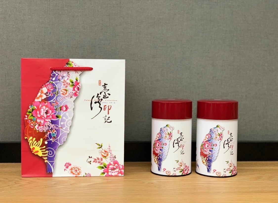 臺灣印記鐵罐禮盒（附大鐵罐*2、中手提袋*1）