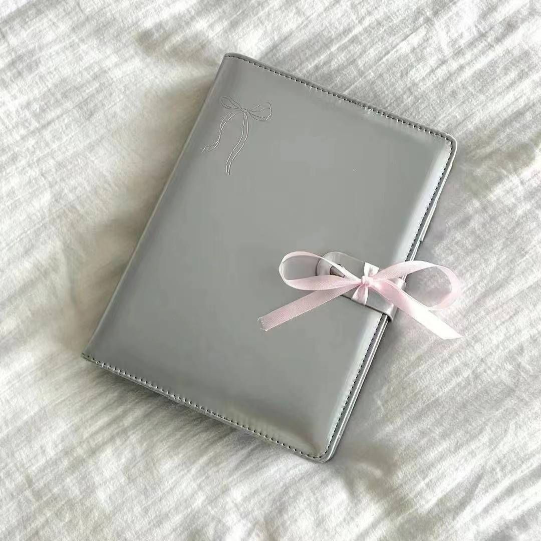 銀質蝴蝶結四宮格卡冊-不含粉紅色緞帶