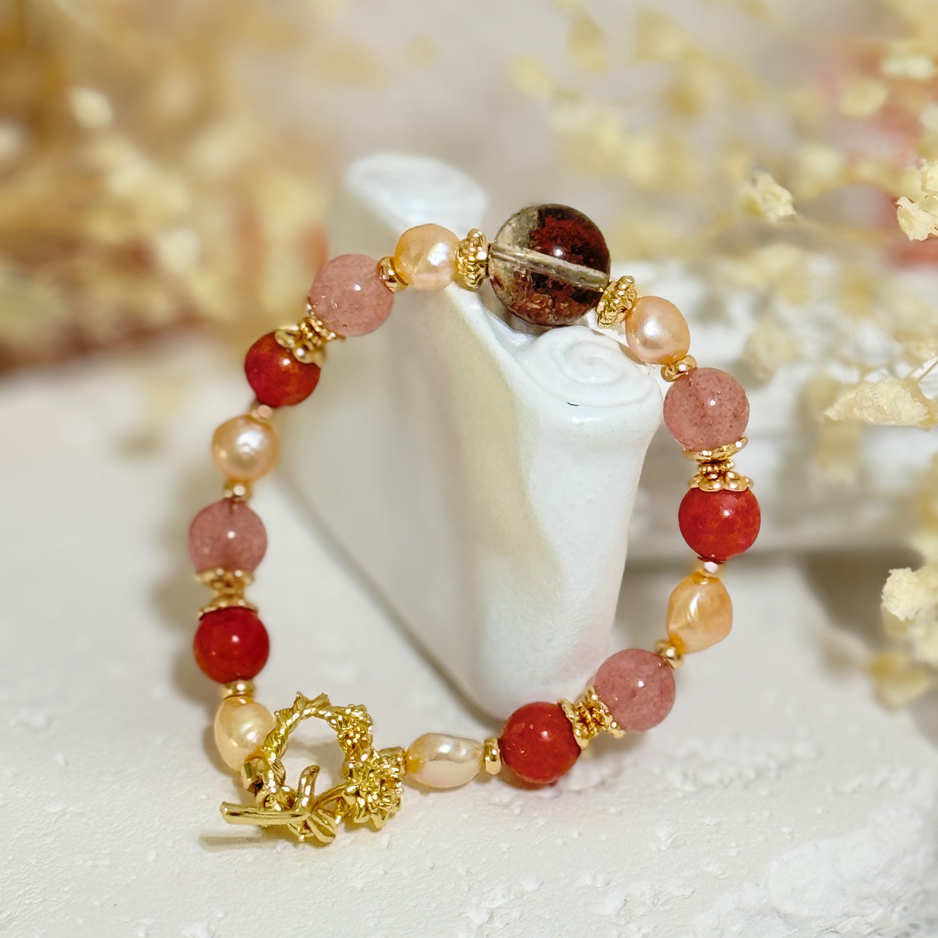 【幽影薔光】紅幽靈、薔薇輝石、草莓晶、珍珠、手串、手鍊、手珠、設計款手串、天然水晶、禮物、原創手作、正能量、脈輪