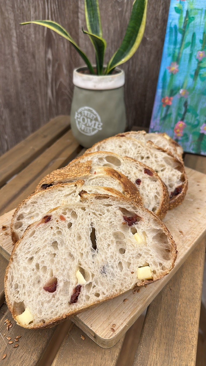 ▪️酸種歐包。添加麥芽糖