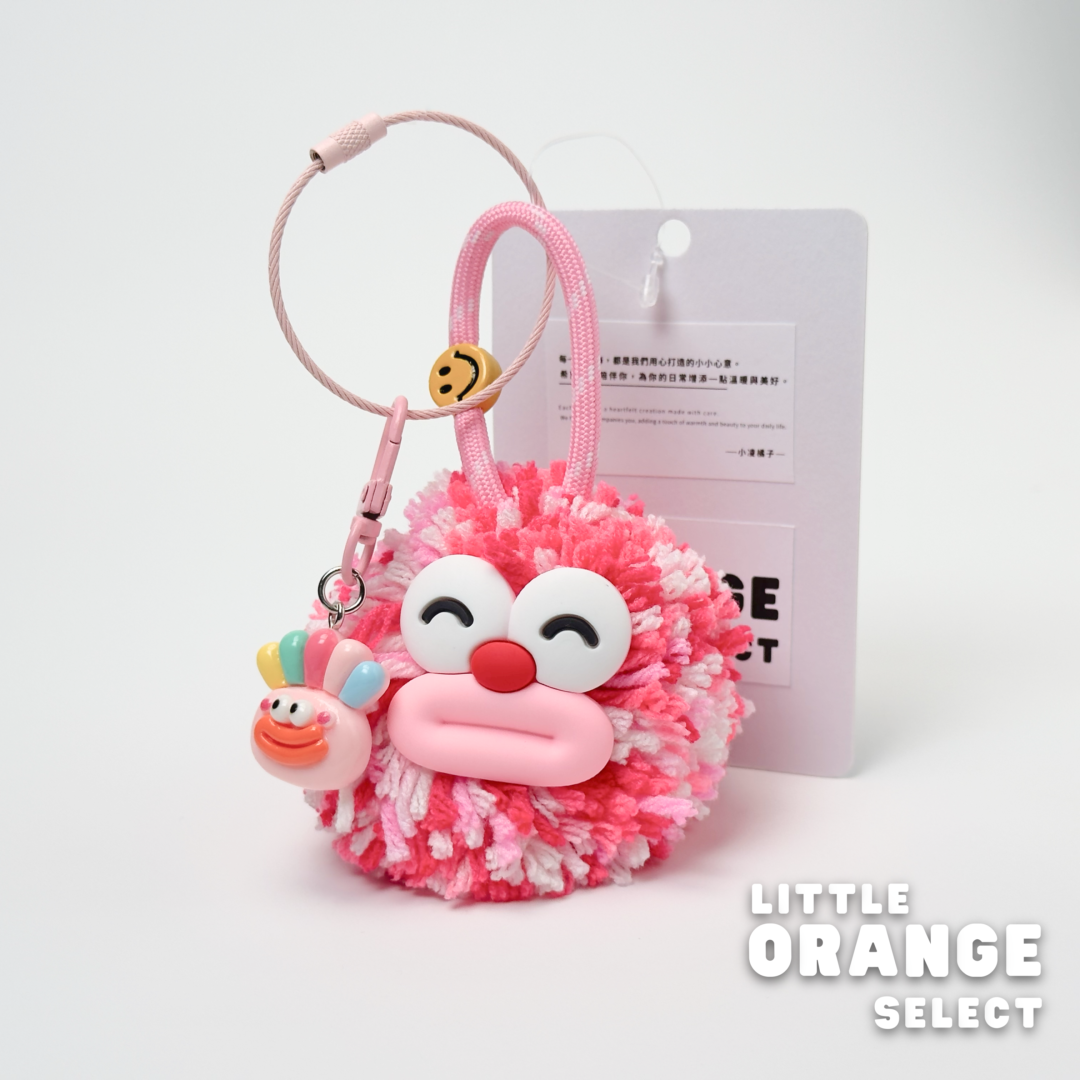 ［小凌橘子］大眼毛球吊飾掛件 玩偶吊飾 聖誕禮物 情侶吊飾 書包掛件 鑰匙扣吊飾 背包掛飾 交換禮物 包包吊飾 手機吊飾