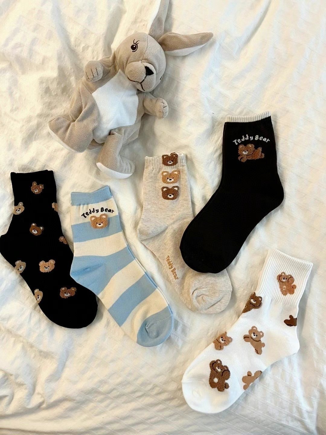 現貨售完不補🏷韓國製🇰🇷立體刺繡熊熊長襪🐻