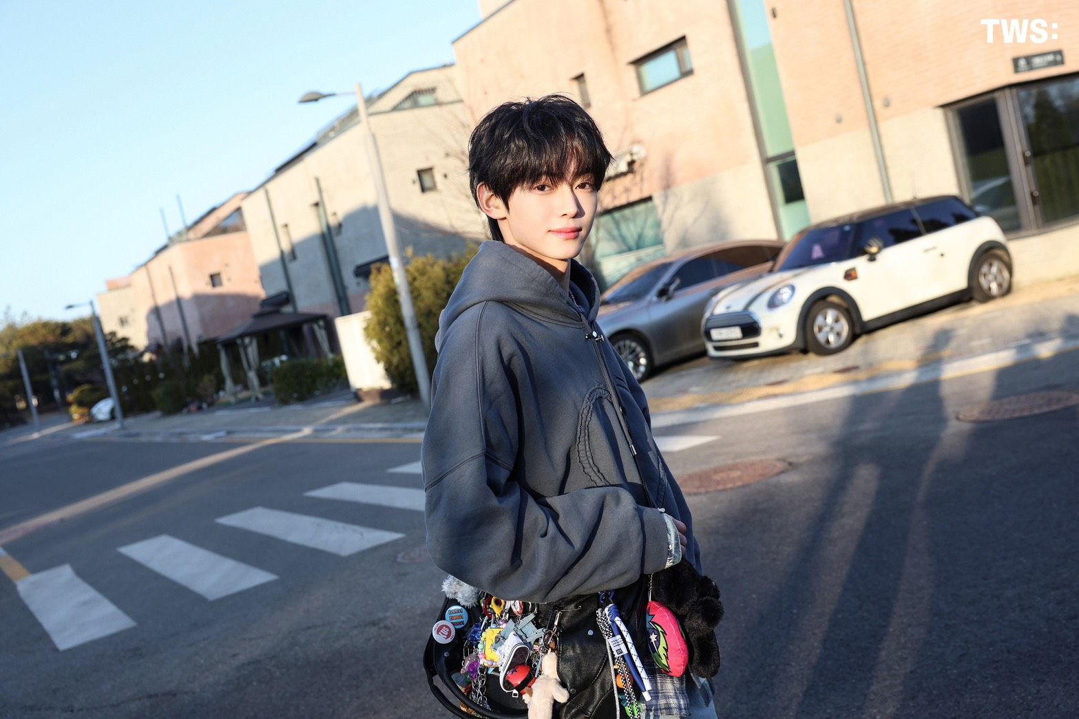 韓振 HANJIN（記得下包手!）