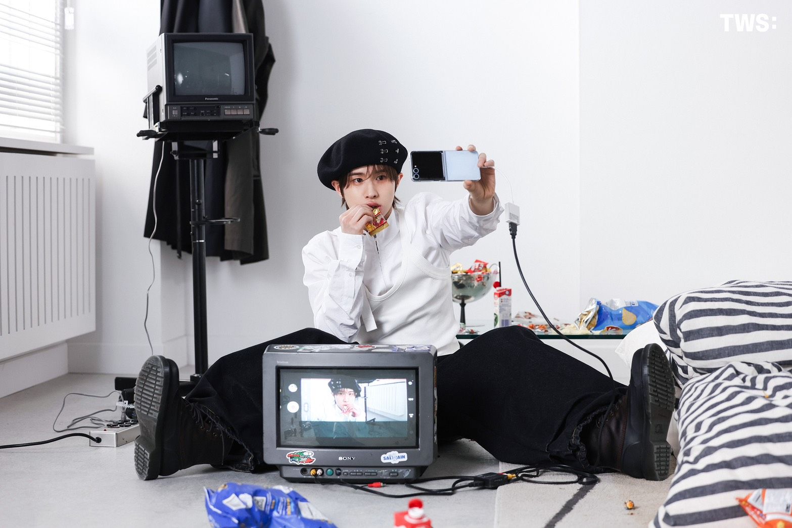 炅潣 KYUNGMIN（記得下包手!）