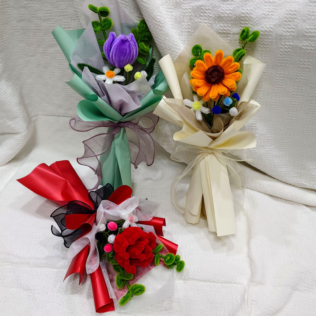 台灣現貨。扭棒花花束 扭棒花 可愛扭棒花束 扭扭棒向日葵 扭棒花禮 毛根花束 療癒 玫瑰花 情人節