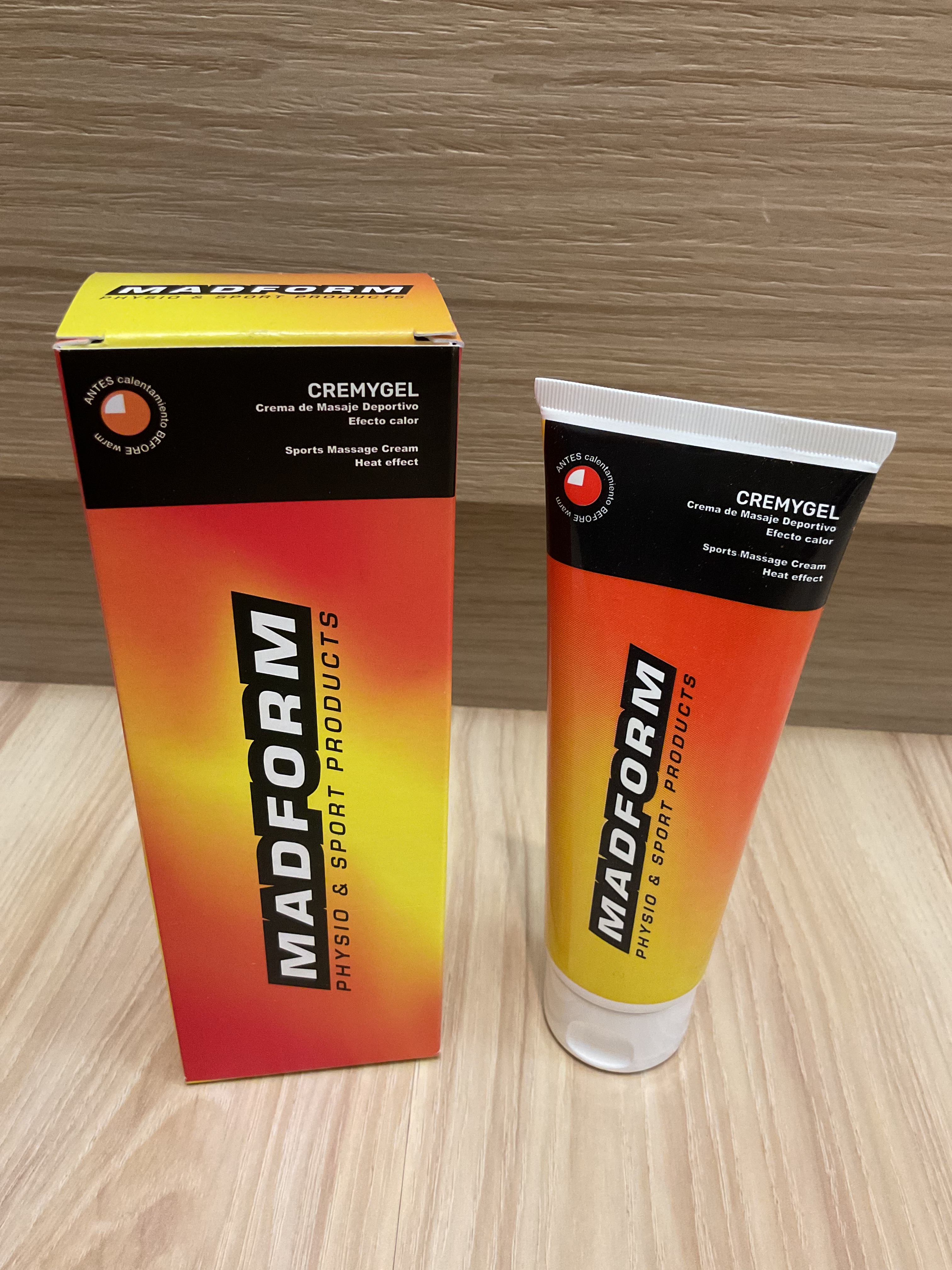 運動前 MADFORM 啟肌熱身霜 （120ml）