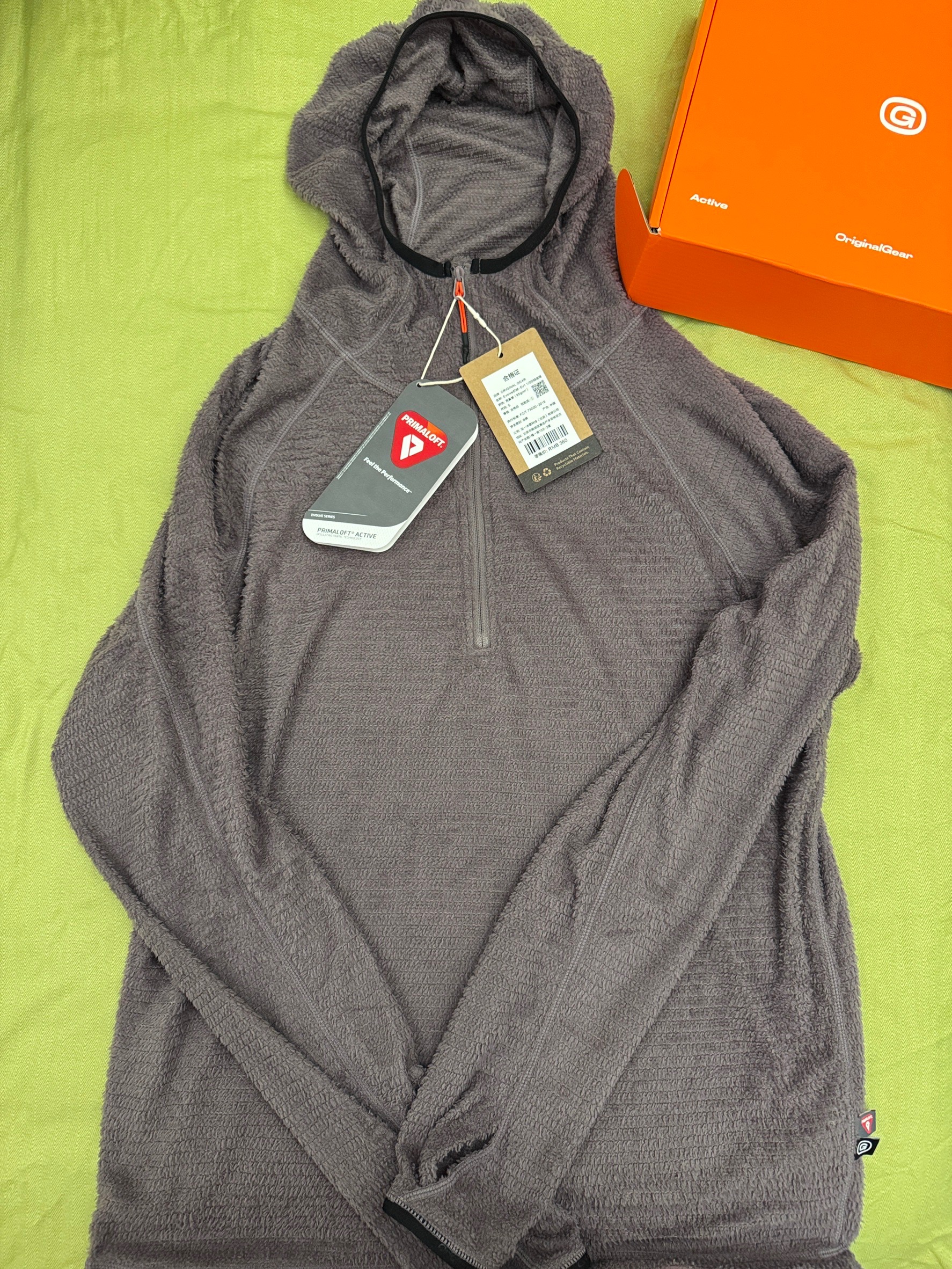 Primaloft Active Evolve輕量中層衣