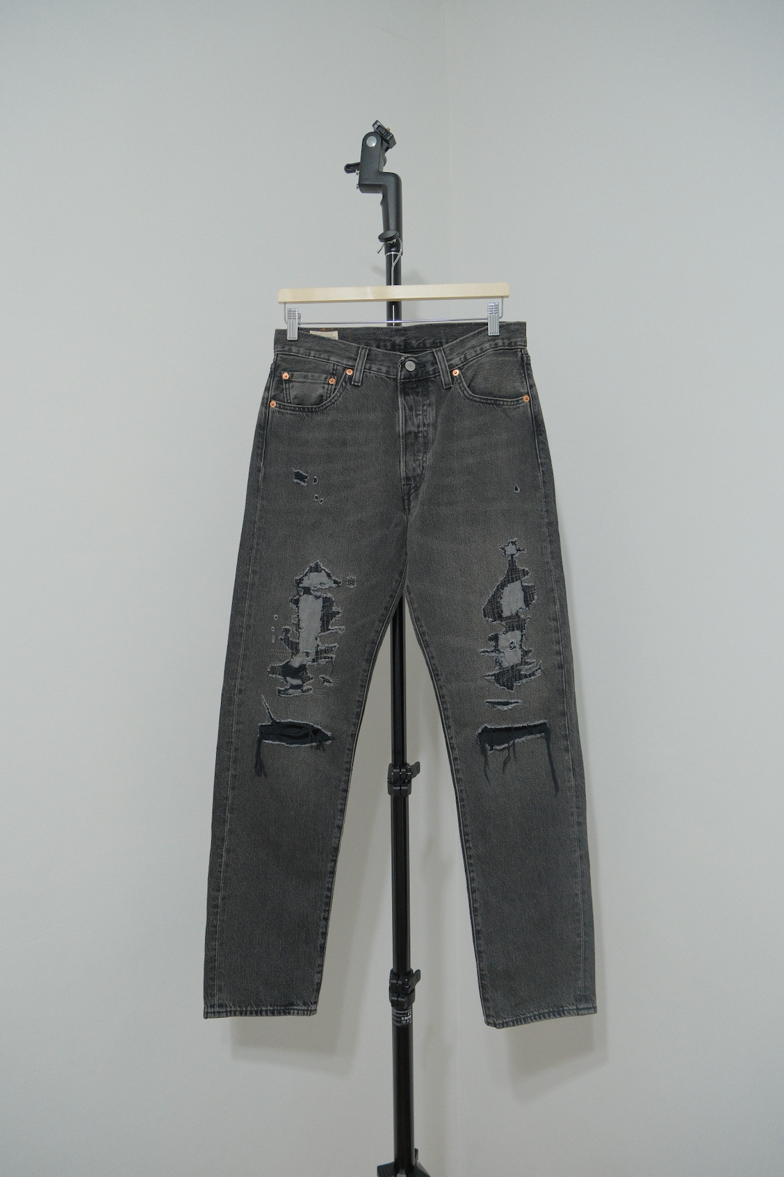 #41 LEVIS 501 破壞補丁牛仔褲 32/32