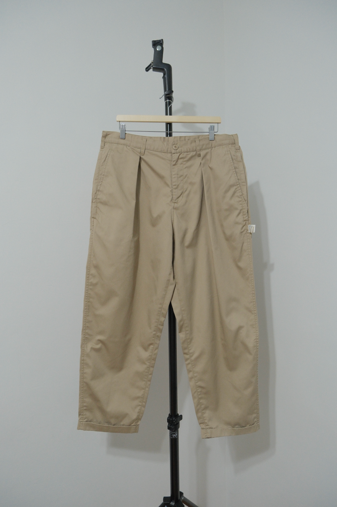 #96 PIN SKTBS 打褶錐形卡其褲 XL號