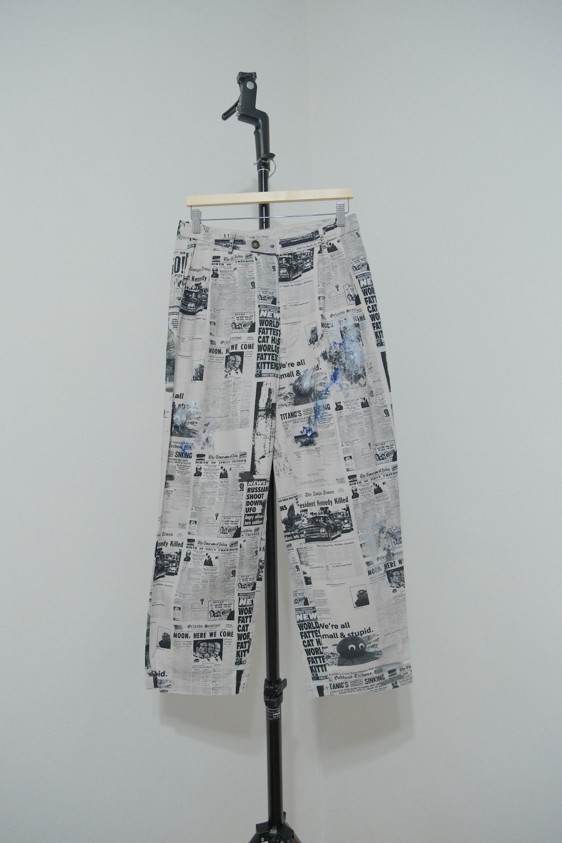 #98 cassecou_by_zac 報紙圖紋手工潑漆長褲 1號