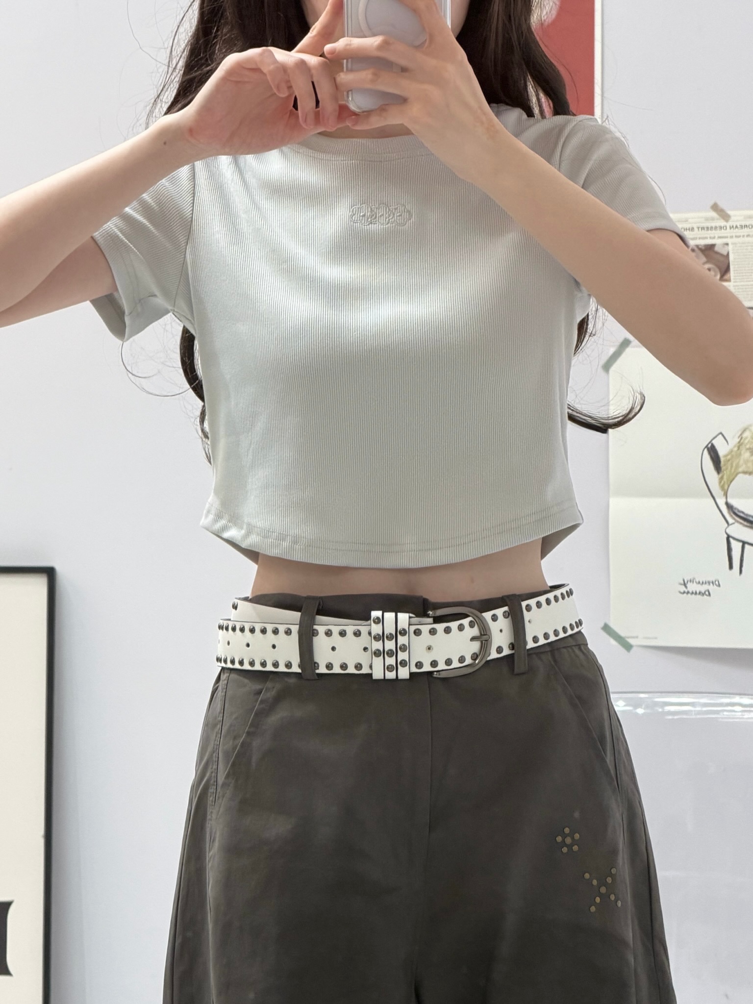 小花花刺繡短版顯瘦T