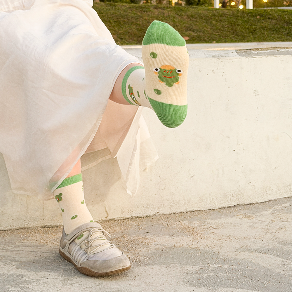 嗚比的朋友襪襪