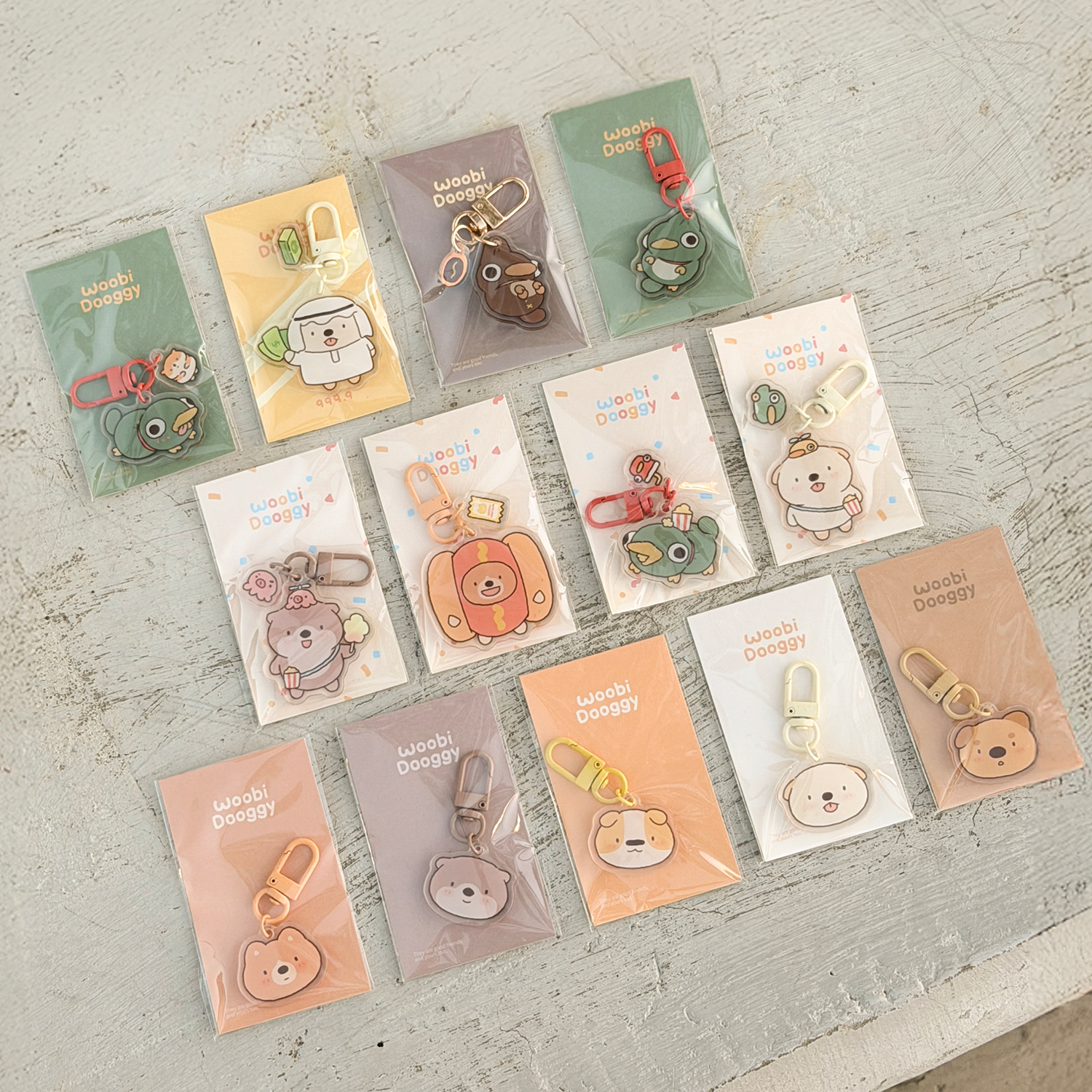 各式各樣的壓克力吊飾