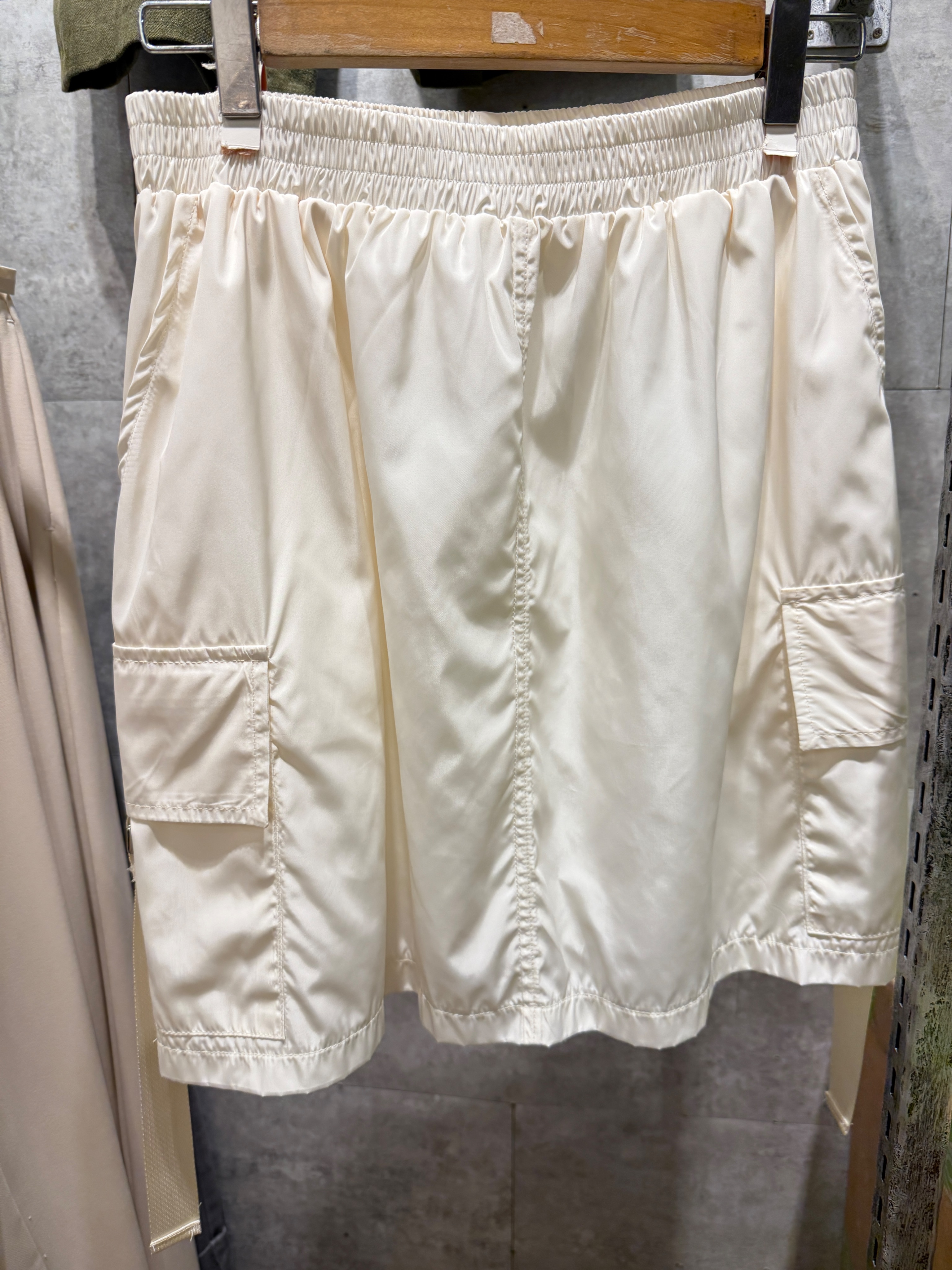 🇰🇷韓國選品-米白工裝口袋裙