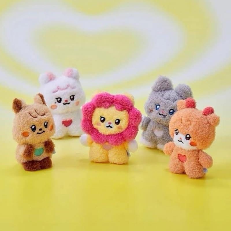 全新現貨/迷七盒娃/吊飾/卡套單售（此賣場需綁綁物區200元以上或隨機一張200元以上的卡）