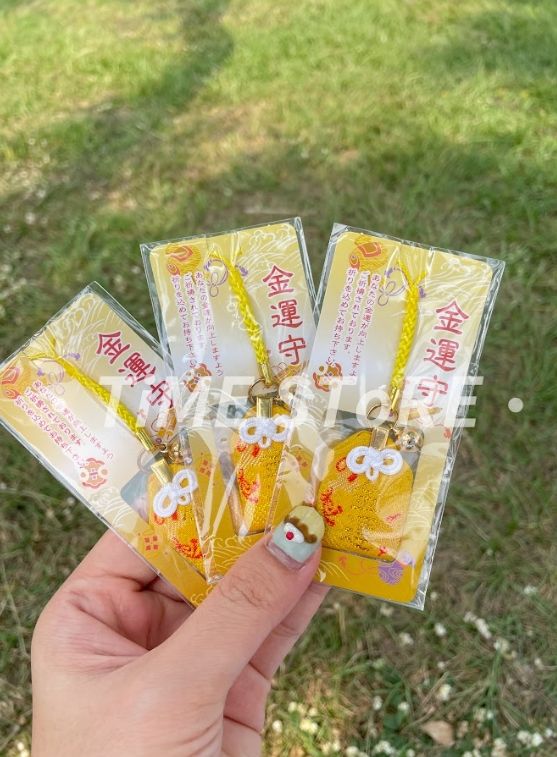 • 𝙏𝙞𝙈𝙀 𝙎𝙏𝙤𝙍𝙀 • 日本版現貨 ✈️ 大阪 御金神社 金運守 御守