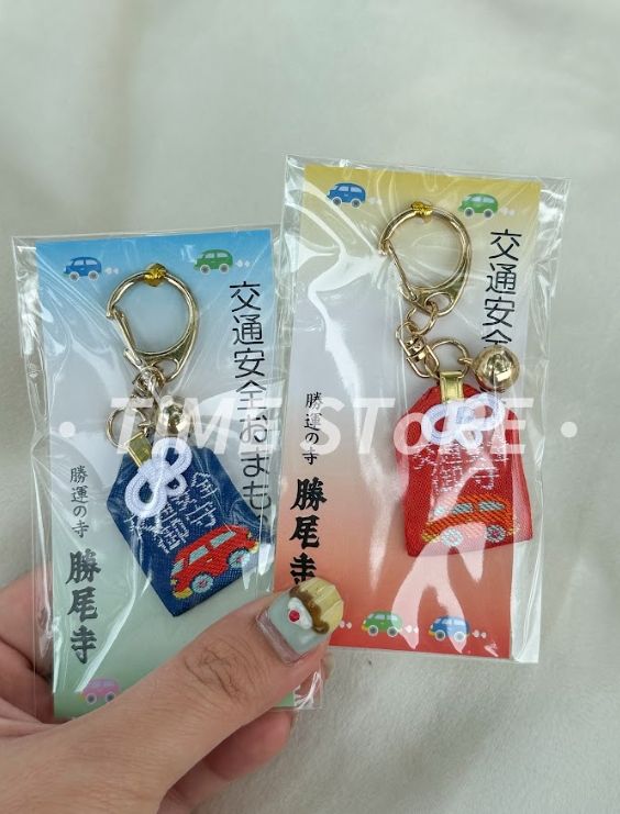 • 𝙏𝙞𝙈𝙀 𝙎𝙏𝙤𝙍𝙀 • 日本版現貨 ✈️ 大阪 勝尾寺 御守 交通安全守