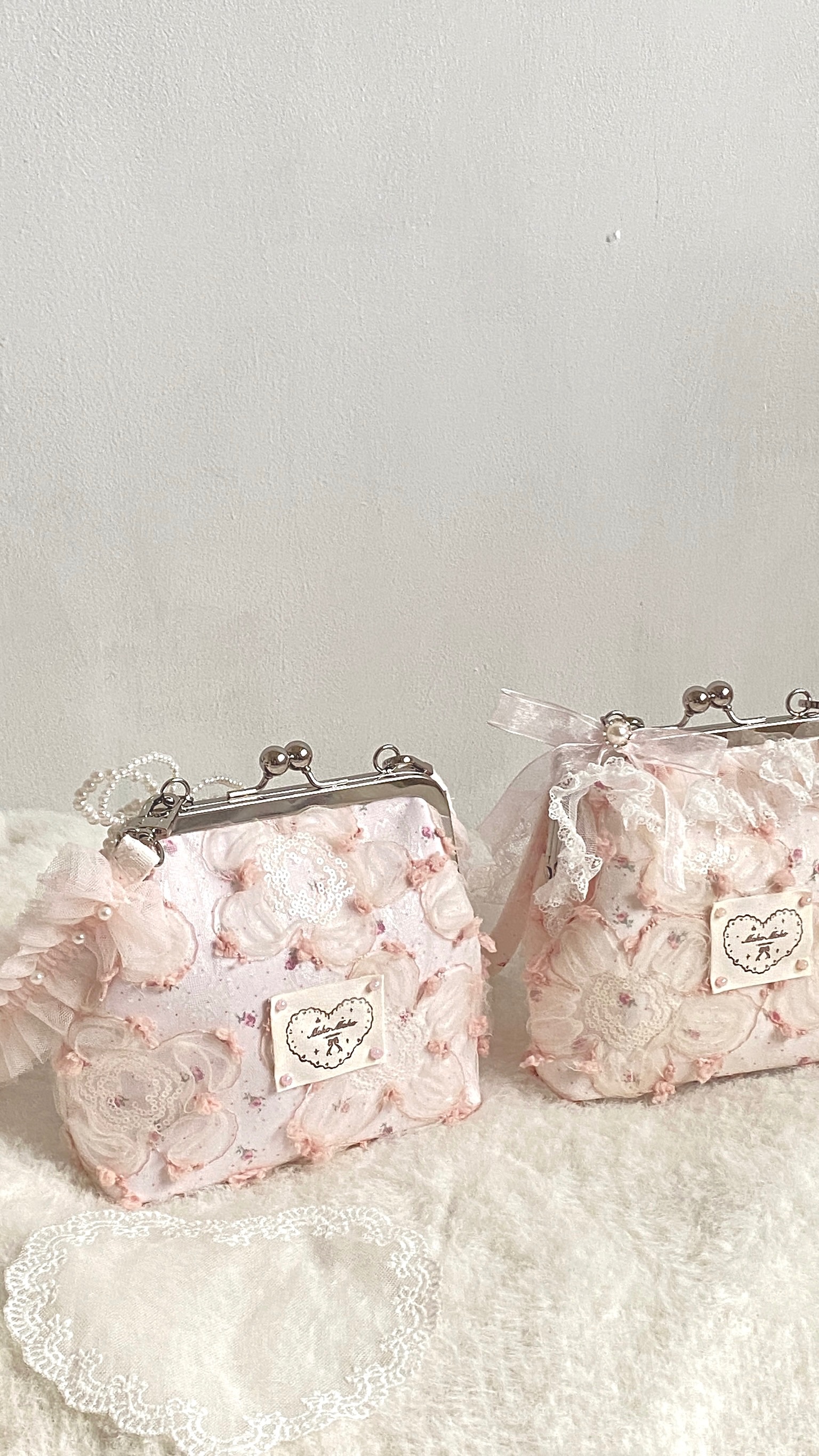 現貨掉落˚｡⋆୨୧粉色浮雕口金
